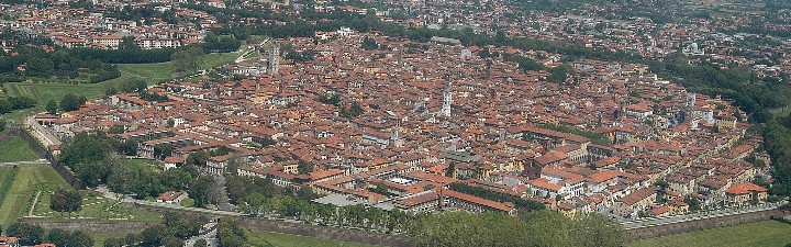 Lucca veduta aerea, da ARI Lucca